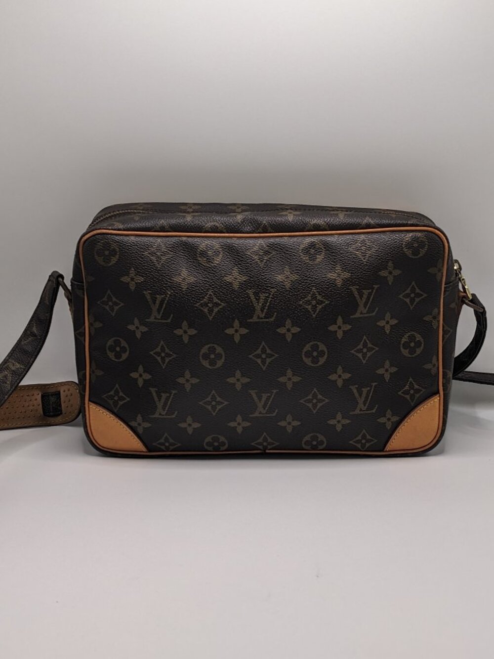 Louis Vuitton Vintage Monogram Trocadéro 30 Crossbody Shoulder Bag - Picture 3 of 9